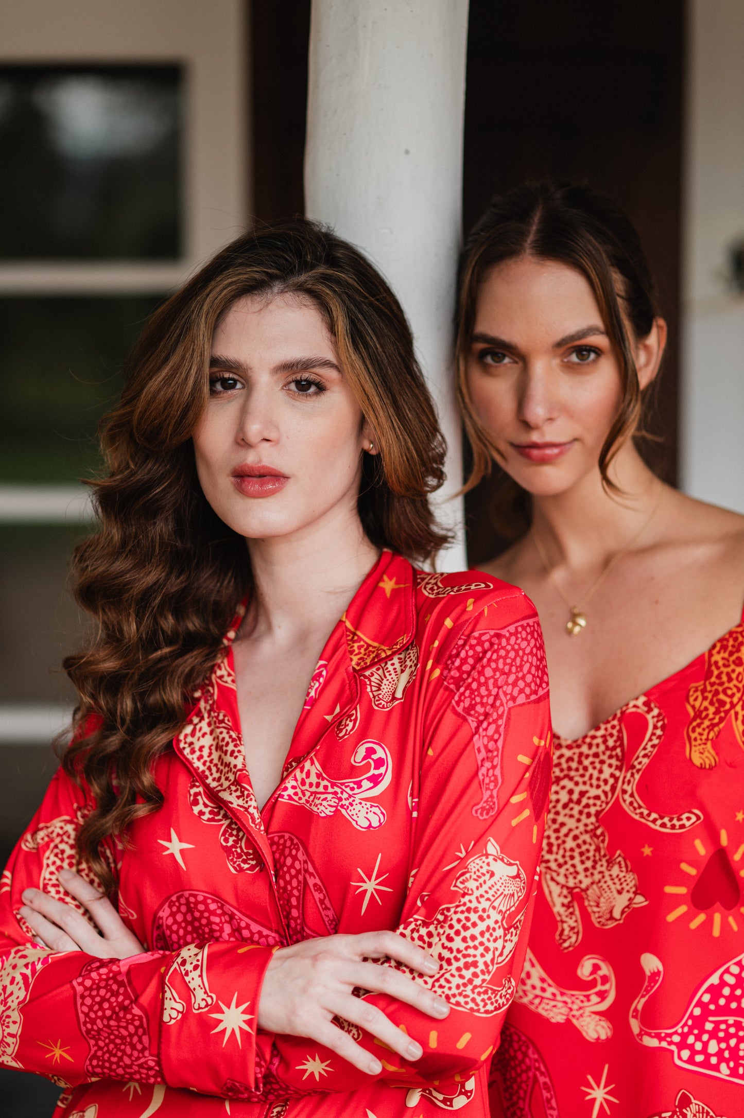 FANTASIA FELINA ROJA CAMISA MANGA LARGA Y PANTALON