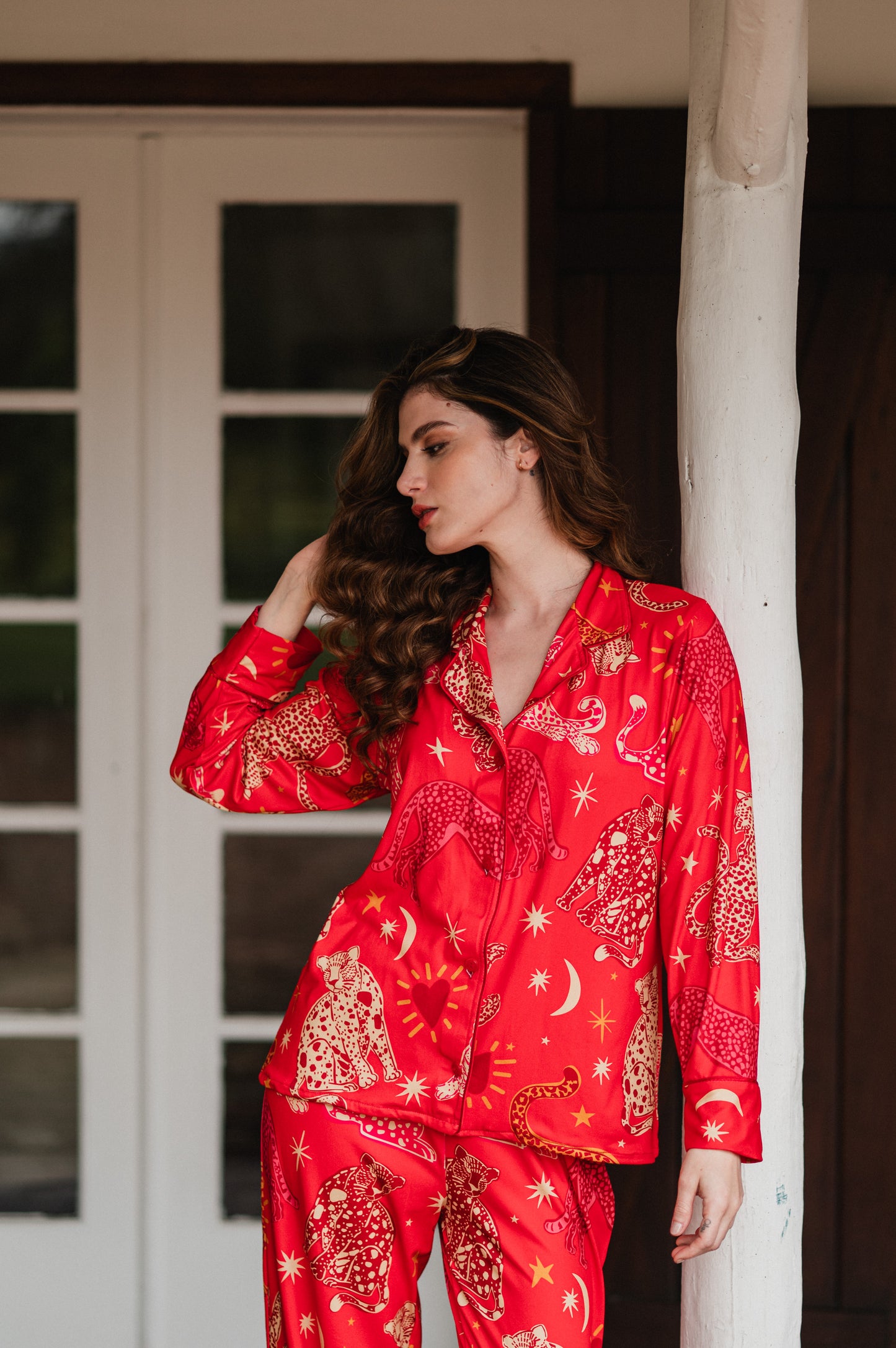 FANTASIA FELINA ROJA CAMISA MANGA LARGA Y PANTALON