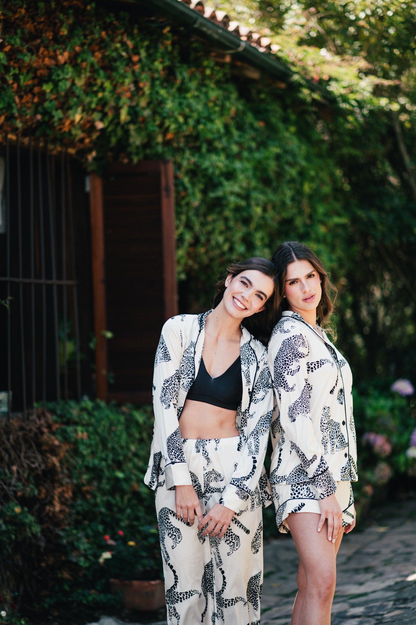 JAGUAR NEGRO - CAMISA MANGA CORTA Y SHORT