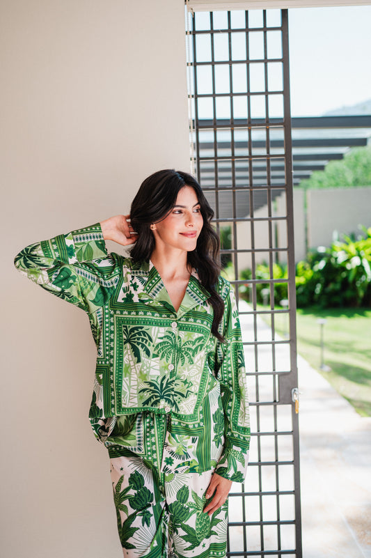 SELVA VERDE CAMISA MANGA LARGA Y PANTALON
