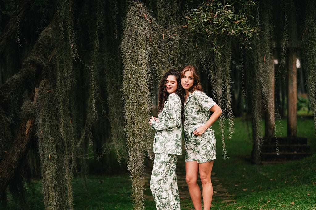 LIRIOS EN VERDE MANGA LARGA Y PANTALON