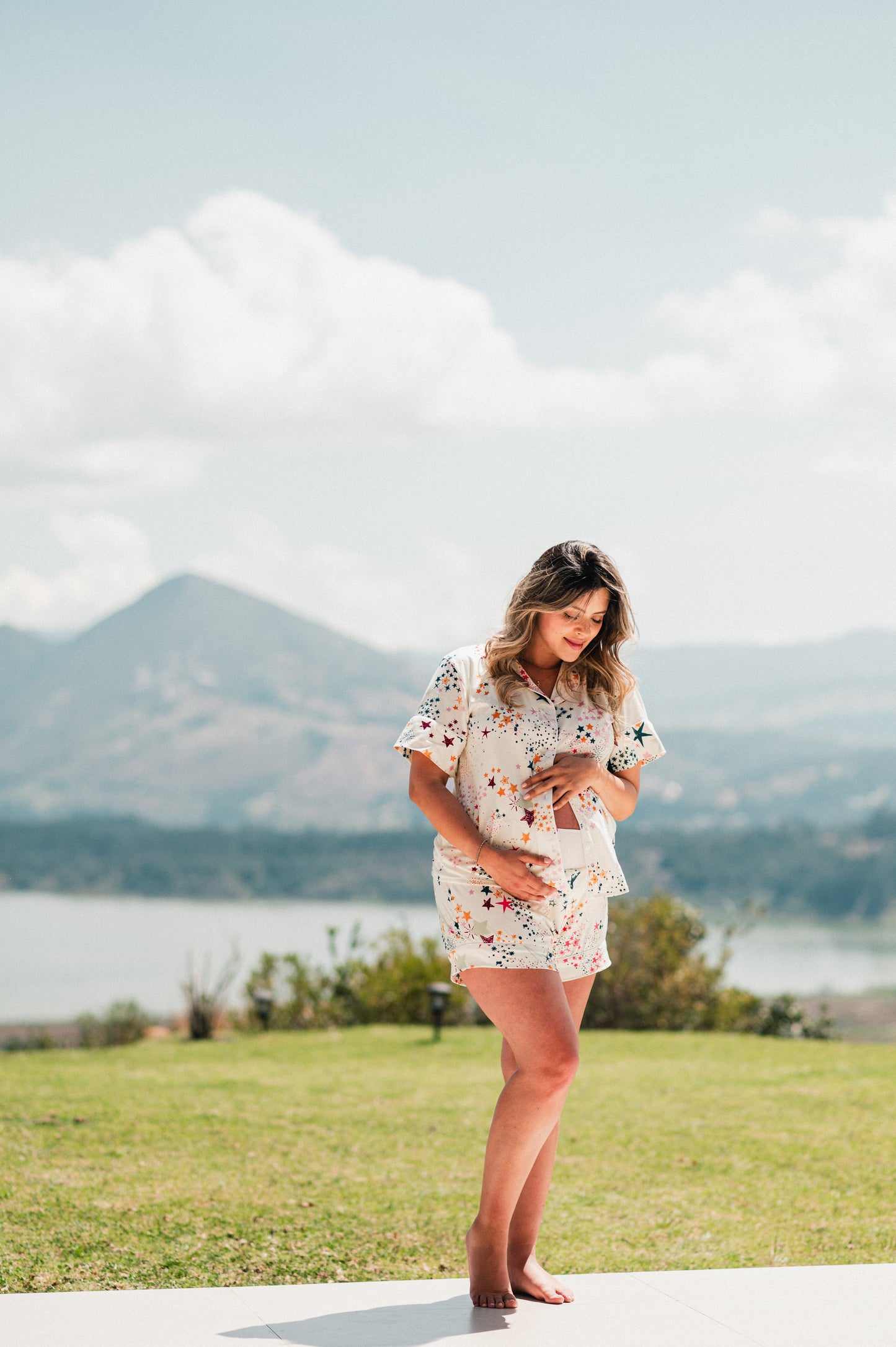 LLUVIA DE ESTRELLAS - CAMISA MANGA CORTA Y SHORT MATERNIDAD