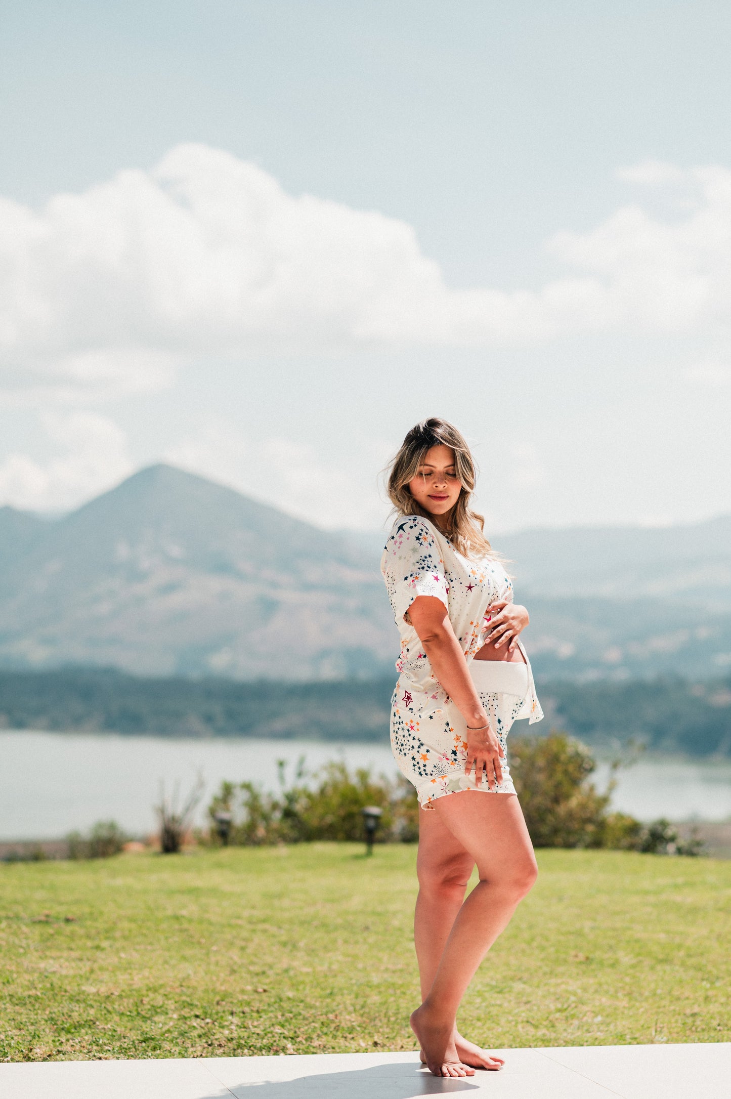 LLUVIA DE ESTRELLAS - CAMISA MANGA CORTA Y SHORT MATERNIDAD